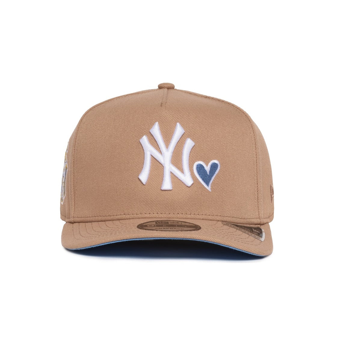 New York Yankees Camel Sky Heart 950 AFrame Snap Back