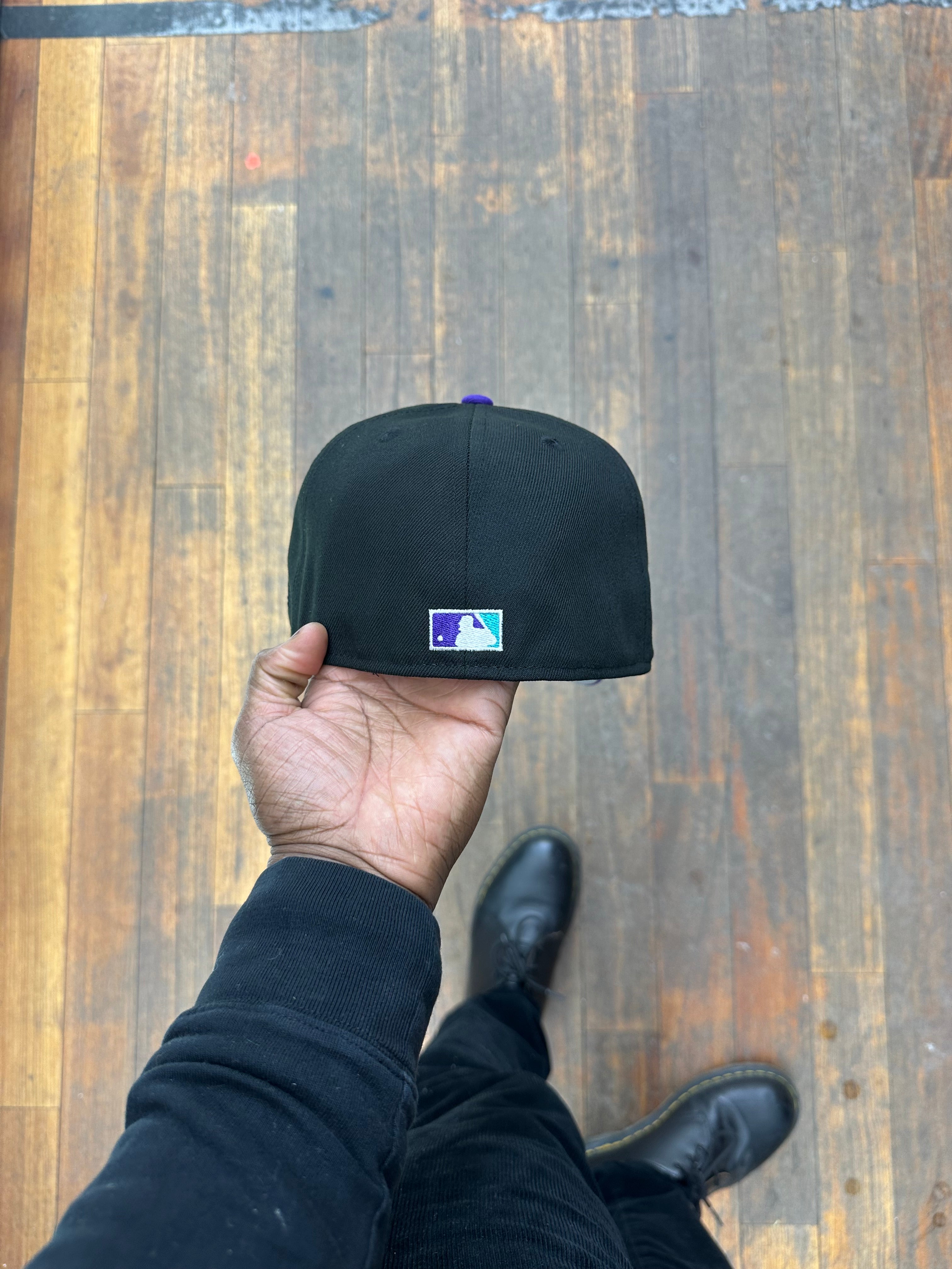 Arizona Diamond Backs Black and Purple "Snake Logo" 2001 World Series