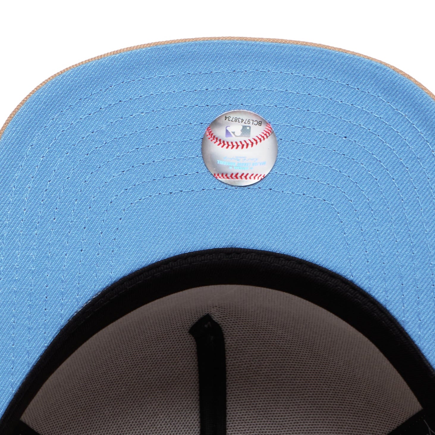 New York Yankees Camel Sky Heart 950 AFrame Snap Back