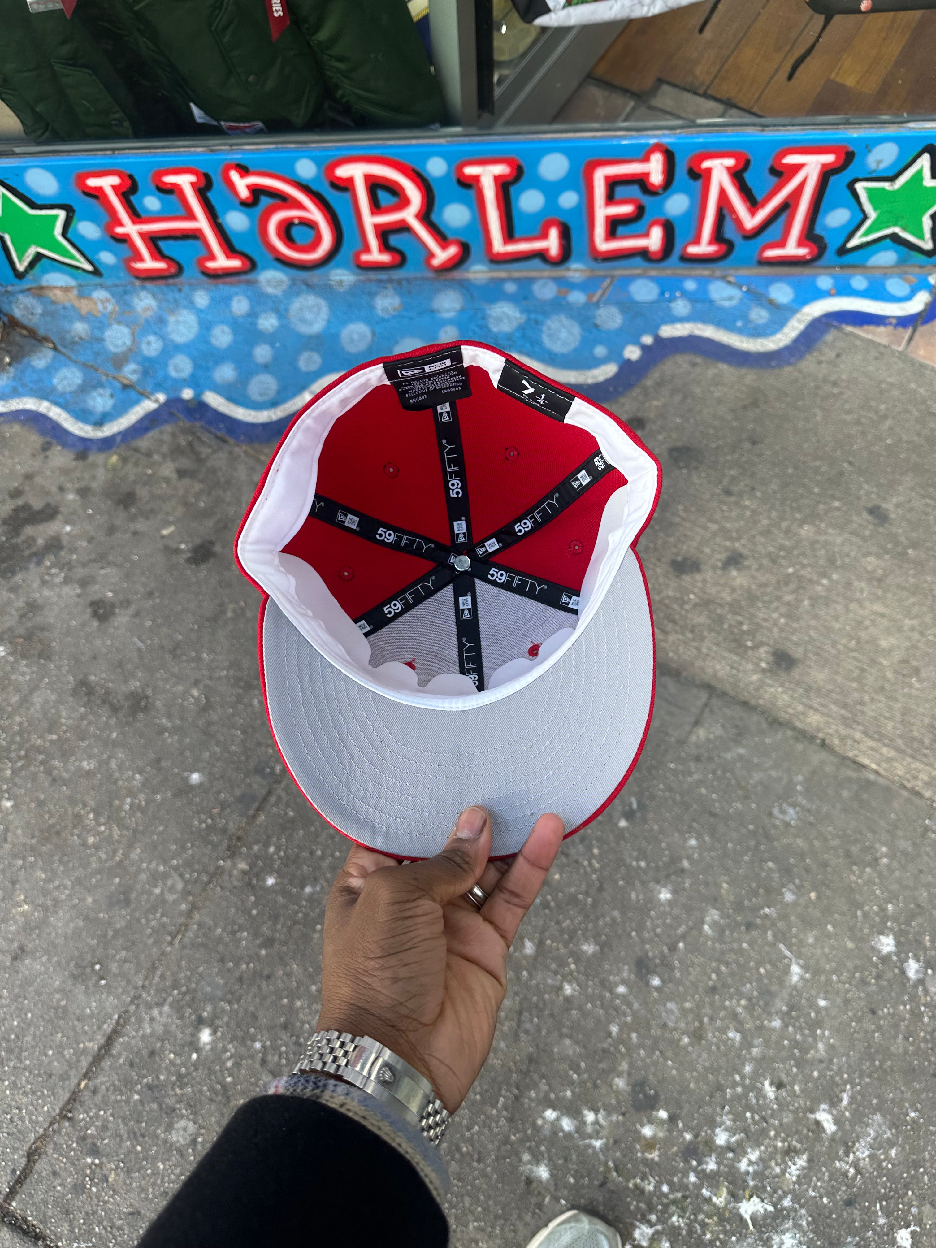 All Red (Black Outline) Harlem 5950 Fitted