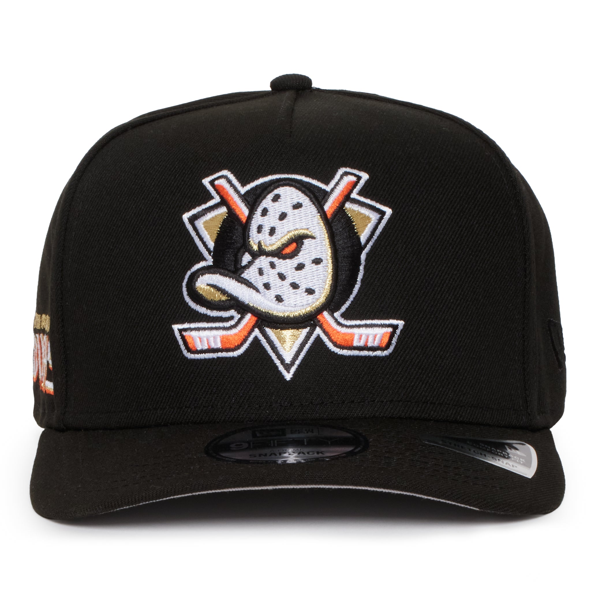 Anaheim Ducks All Black 950 AFrame Snap Back