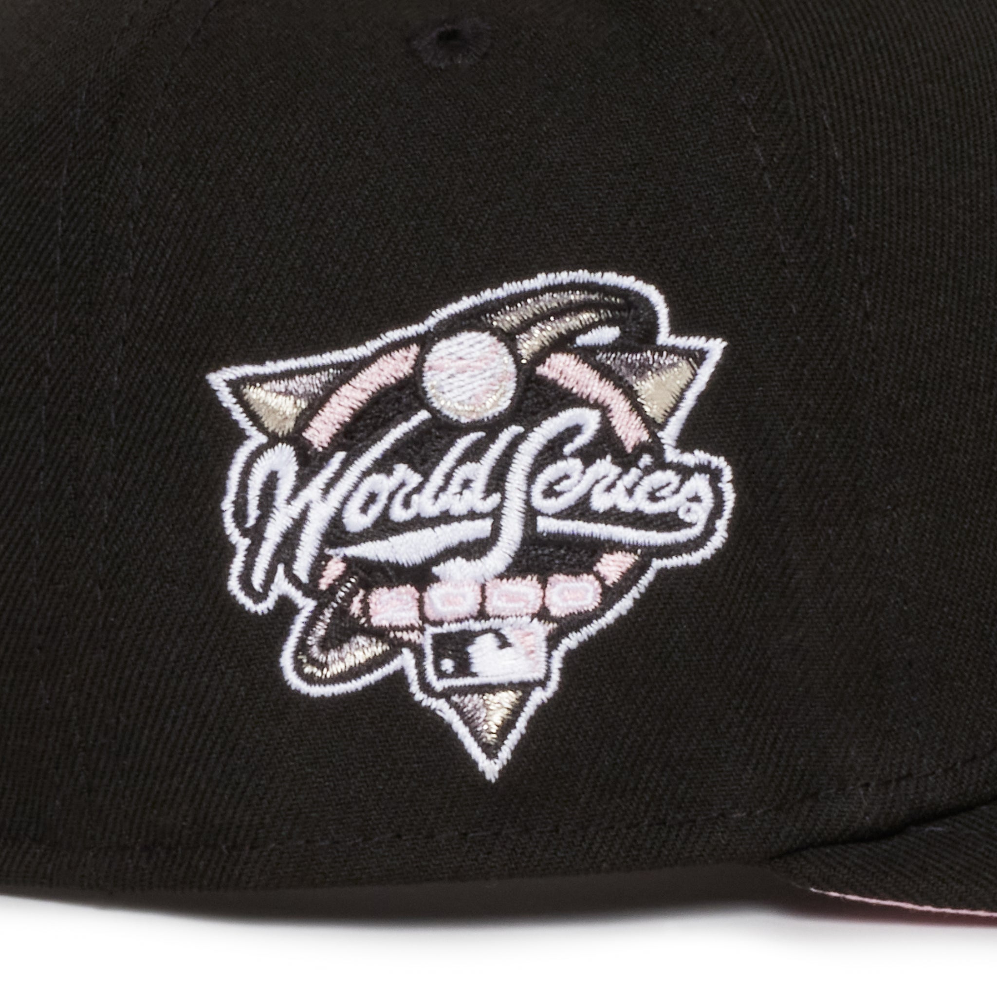 New York Yankees Black Pink Heart 950 AFrame 00 WS Patch  Snap Back