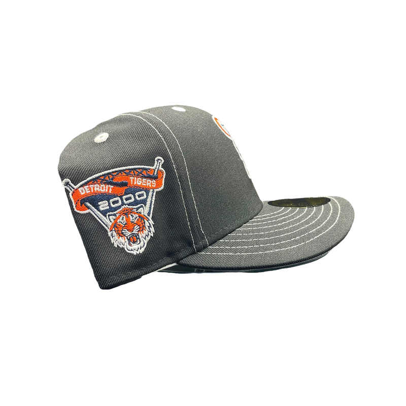 Detroit Tigers All Black w/ White Stitching 2000 Inaugural