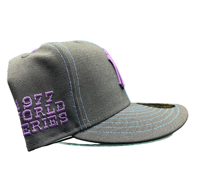 NY. YANKEES BLACK + PURPLE GREY UV