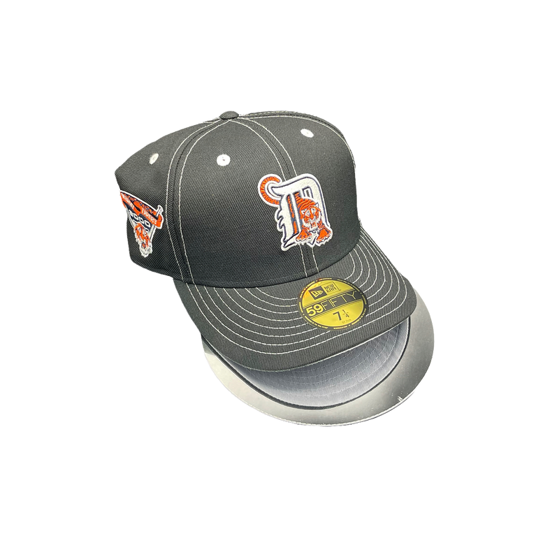 Detroit Tigers All Black w/ White Stitching 2000 Inaugural